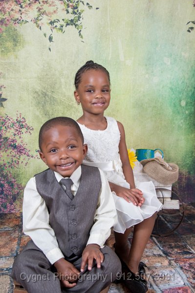 Titi Nwel Siblings-1975.jpg